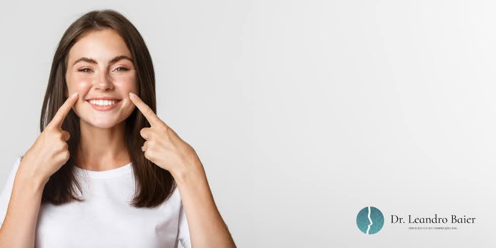 Dr. Leandro Baier | Clínica de Odontologia Estética em Blumenau, SC Dr. Leandro Baier | Clínica de Odontologia Estética em Blumenau, SC